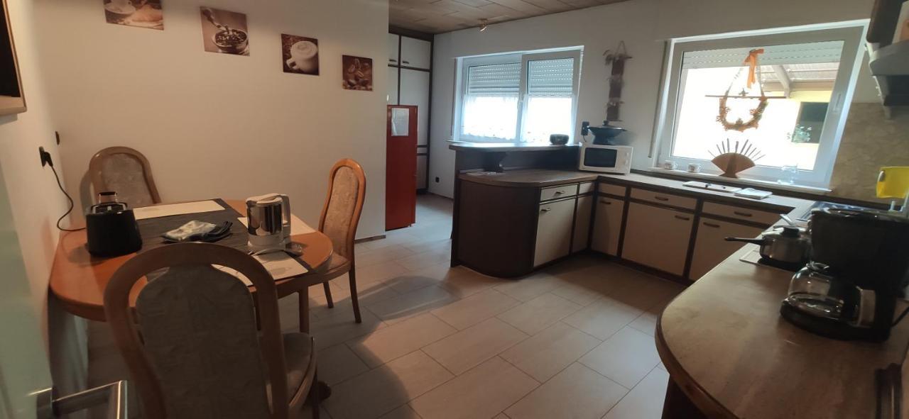 Monteur Unterkunft Gaestewohnung Ferienwohnung - Haus Huth Freigericht Esterno foto